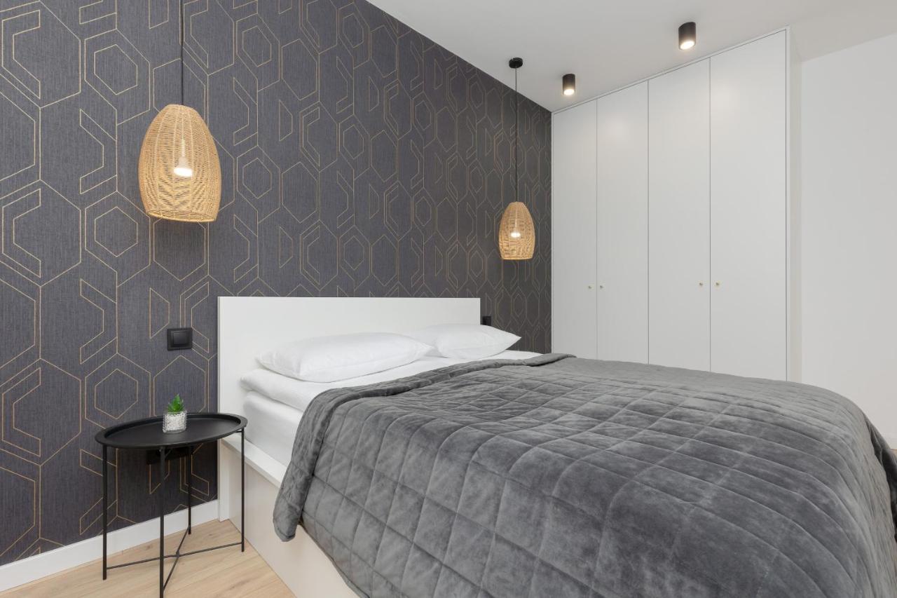 Loft With Parking In By Renters Leilighet Warszawa