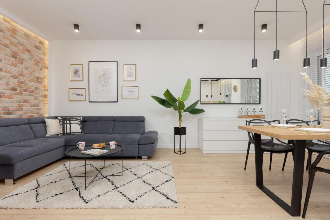 Leilighet Loft With Parking In By Renters *