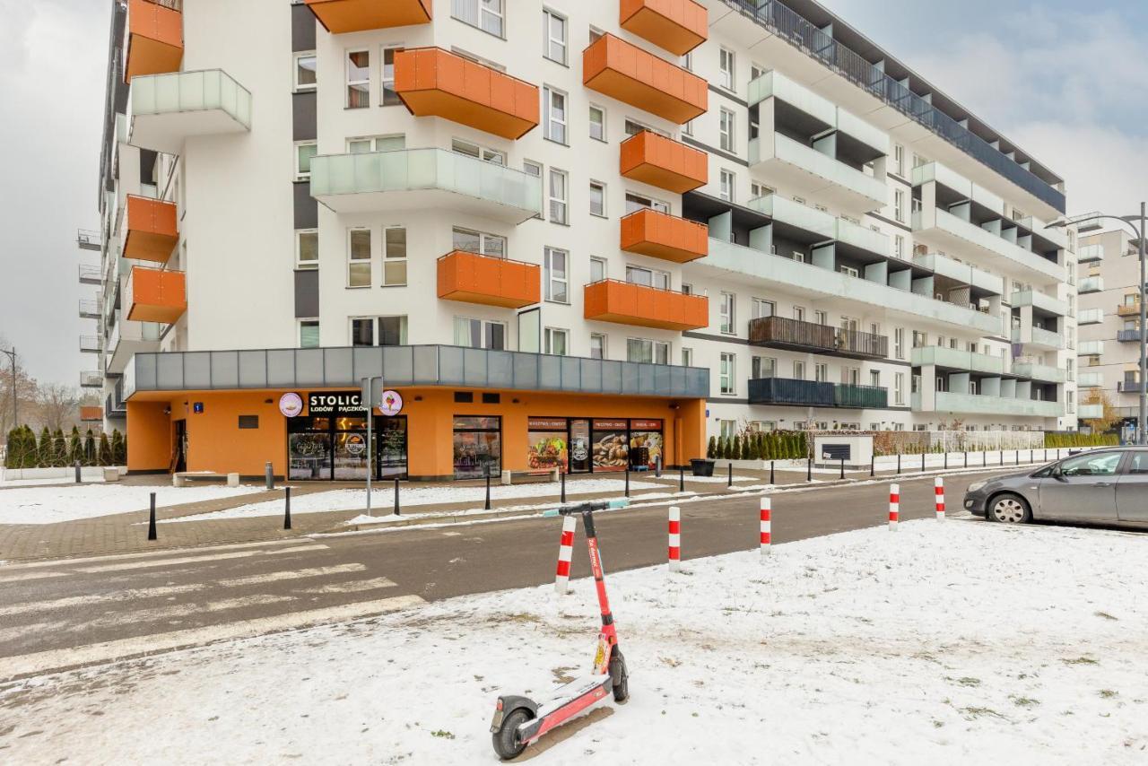 Loft With Parking In By Renters Leilighet Warszawa